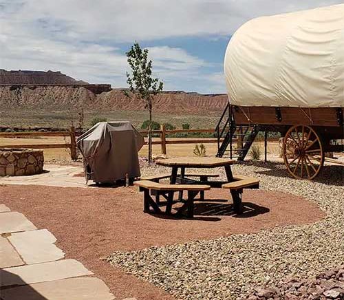 Zion Weeping Buffalo Resort - Covered Wagons