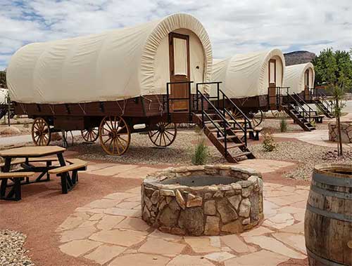 Zion Weeping Buffalo Resort - Covered Wagons